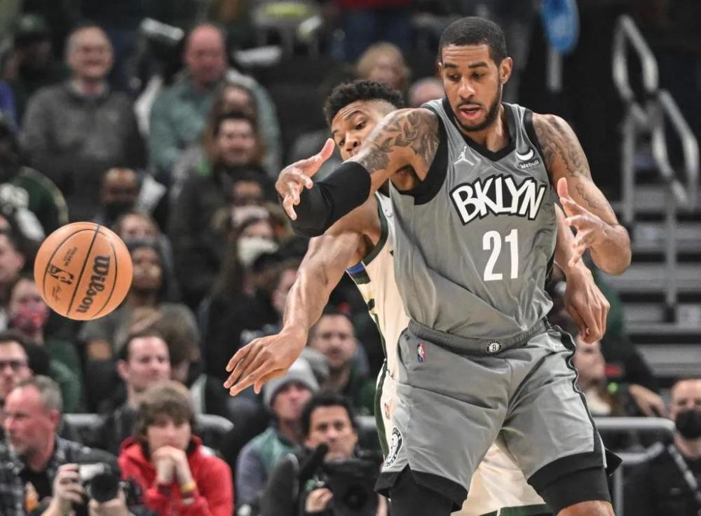 的动荡和财 的动荡和财