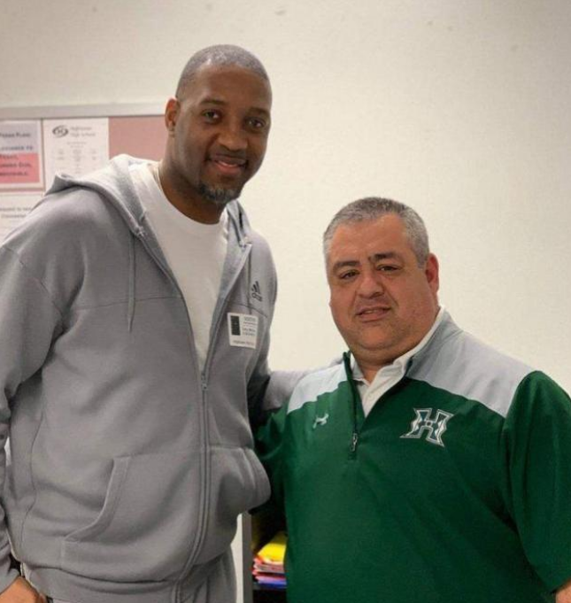 战两回合合 战两回合合