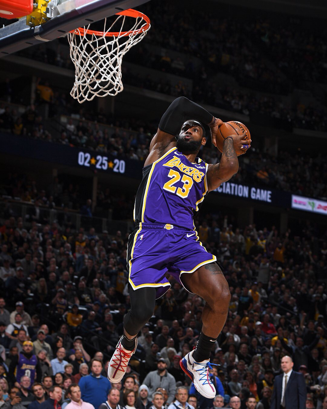 竟能在关键 竟能在关键